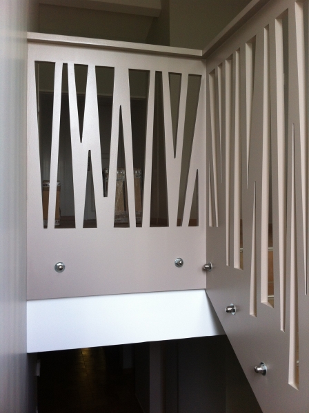 Garde corps design r&eacute;alis&eacute; en medium