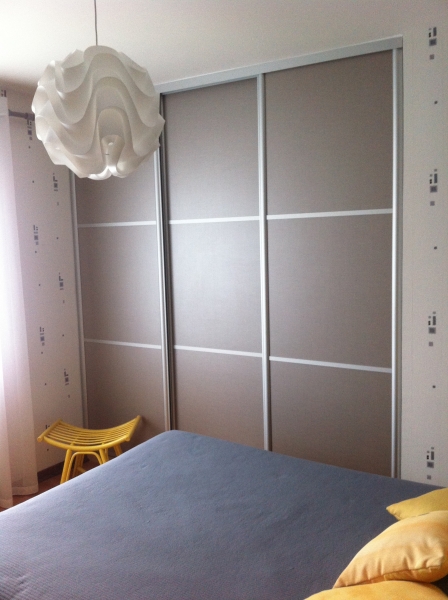 Facade de placard coulissante avec profils aluminium